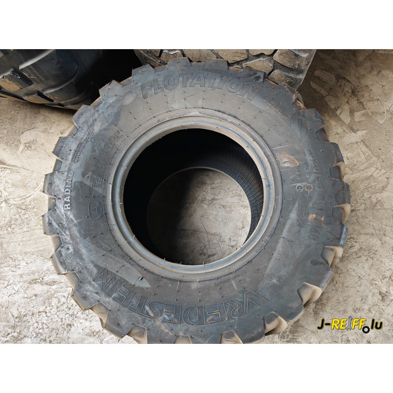 1 x Vredestein Flotatian Trac 520/50R17